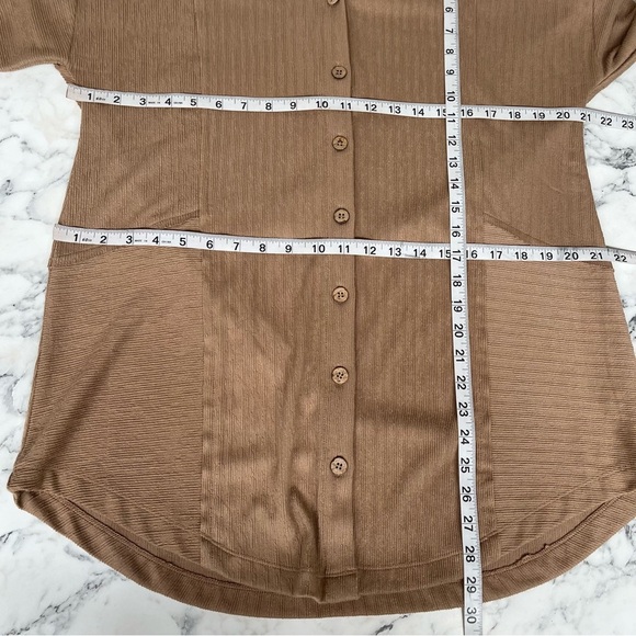 Soft Surroundings Brenna Tunic Top Button Up Taupe Relaxed Lagenlook Medium - Picture 8 of 8